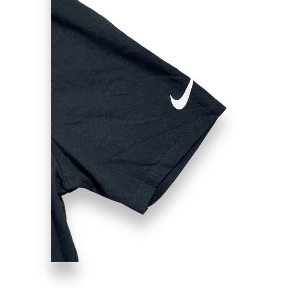 Nike Carolina Panthers Luke Kuechly Men’s size Medium Athletic Cut T-Shirt - Picture 3 of 8